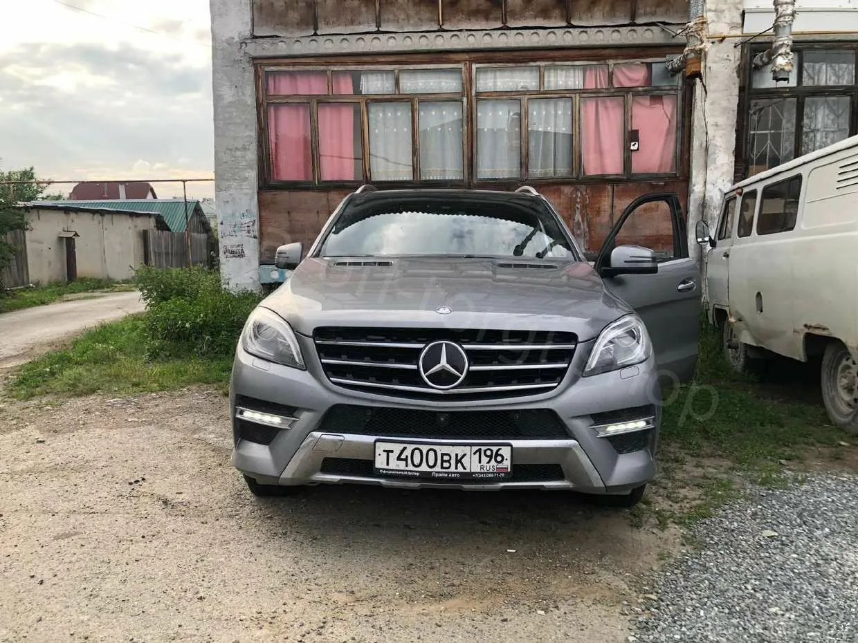 На торгах представлен премиальный кроссовер Mercedes-Benz M-Class в Екатеринбурге, реализуемый посре