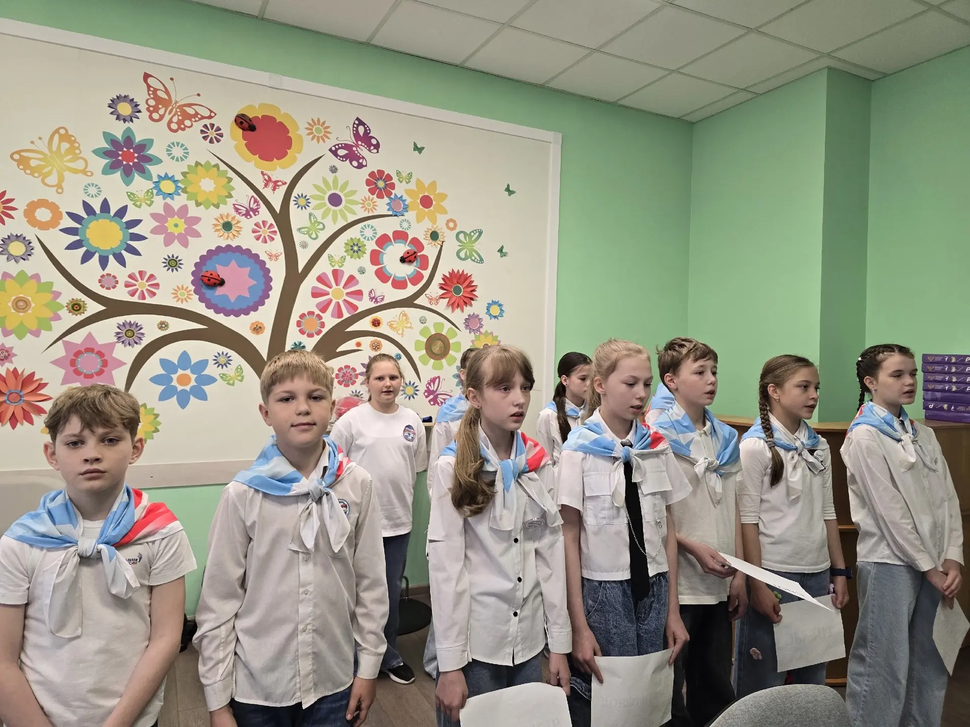 🇷🇺 Посвящение в Орлята России.  В школе прошла торжественная церемония посвящения учеников в «Орлята