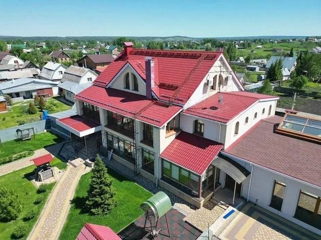 Под Кемеровом выставили на продажу хоромы за 170 лямов — с бассейном длиннее некоторых квартир

Пока