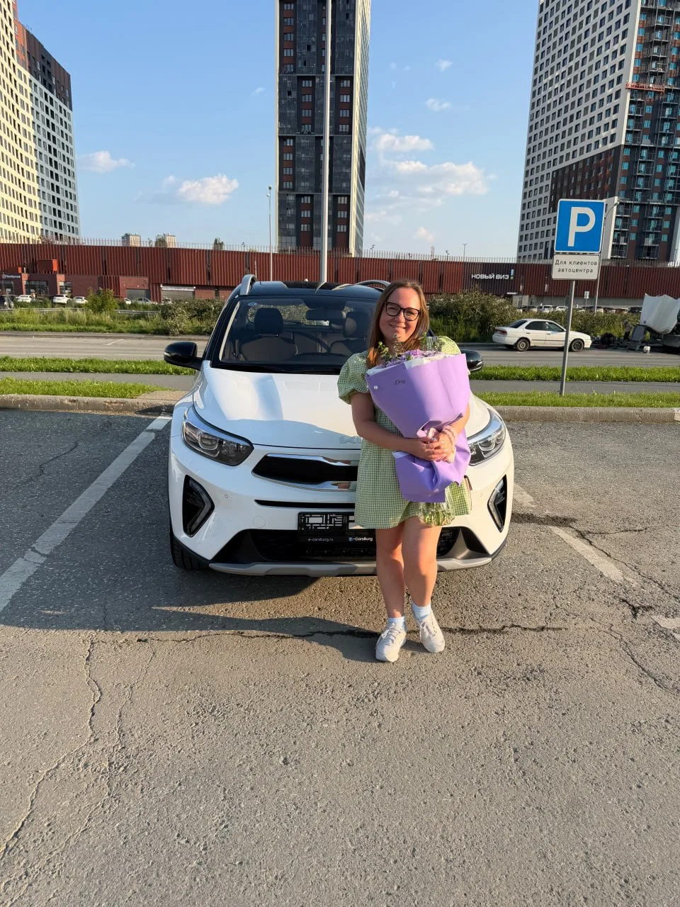 Выдача Kia KX1 2026 года для Юлии!

Поздравляем с покупкой! Лёгких дорог и отличного настроения!