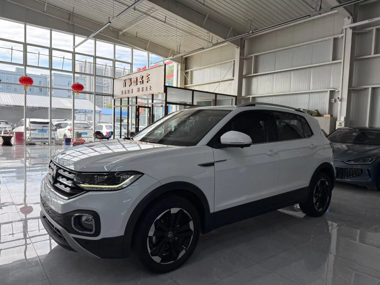 ✅ ДОСТУПЕН К ПОКУПКЕ 

VOLKSWAGEN TACQUA ИЗ КИТАЯ 

- 2021 год 
- Двигатель: 1.5л., бензин, 113 л.с.