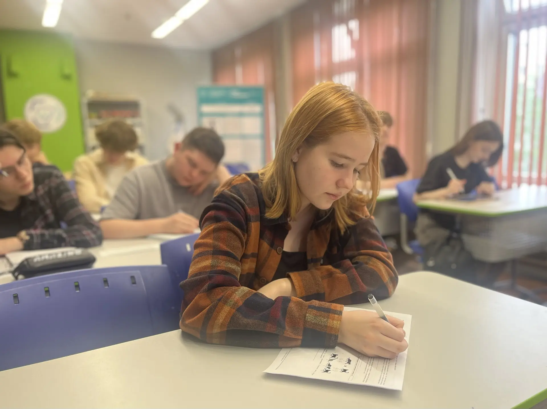 📚Продолжаем знакомить вас с учебными буднями!  В преддверии экзаменационной поры мы побывали на урок