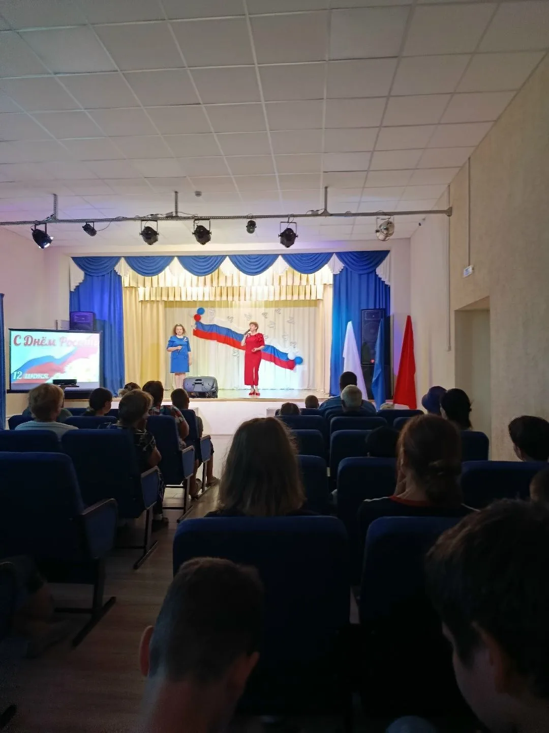 Сегодня в лагере прошёл ещё один насыщенный день. В преддверии празднования Дня России дети участвов