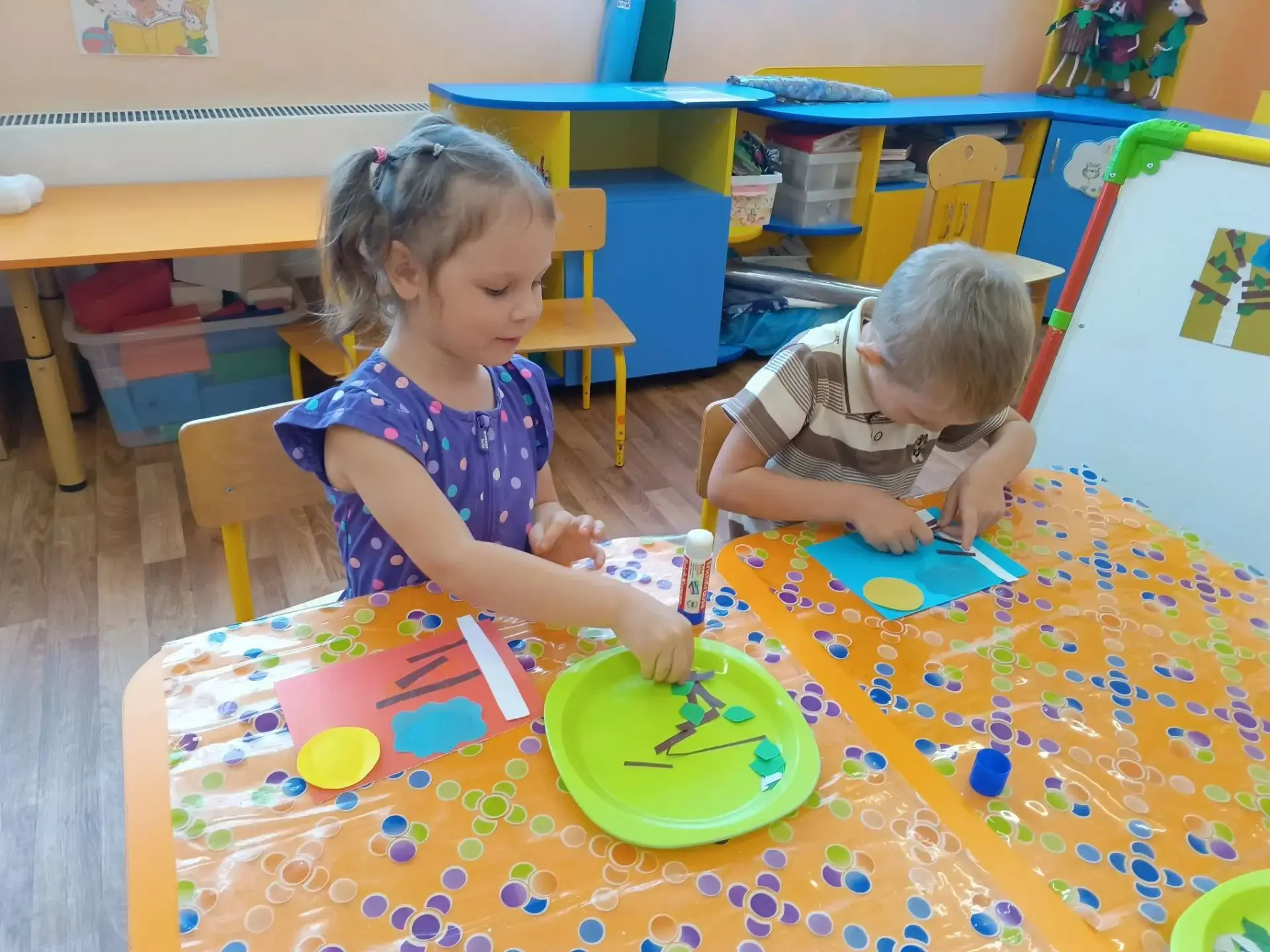 🇷🇺 День флага в «Любознайках»!