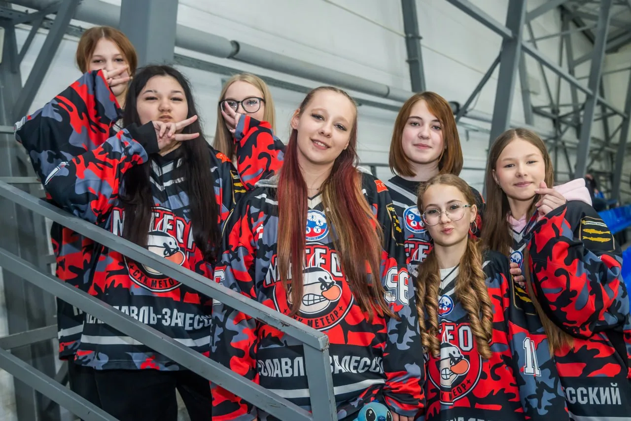 📌 Спорт  Легенда живет в сердцах и на льду!  В Переславле-Залесском стартовал Седьмой турнир по хокк