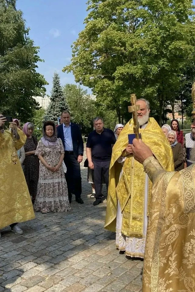 В честь праздника Крещения Руси руководитель управы Николай Гаврютин и глава муниципального округа А