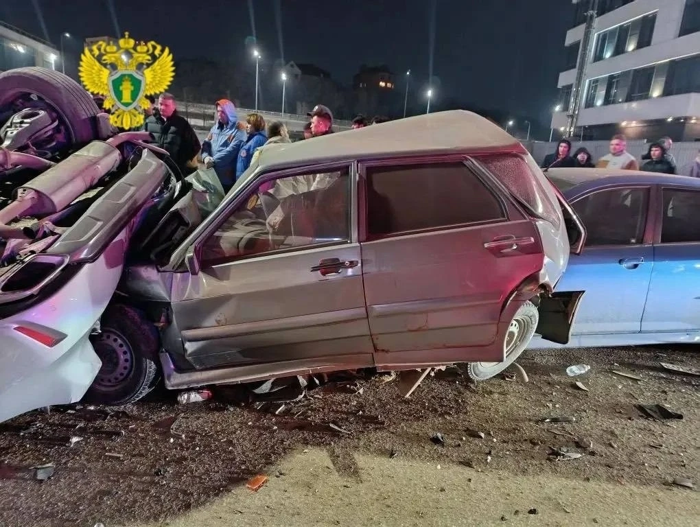 ⚡️В Казани в ДТП погибли трое жителей Самарской области 

По предварительным данным прокуратуры Тата