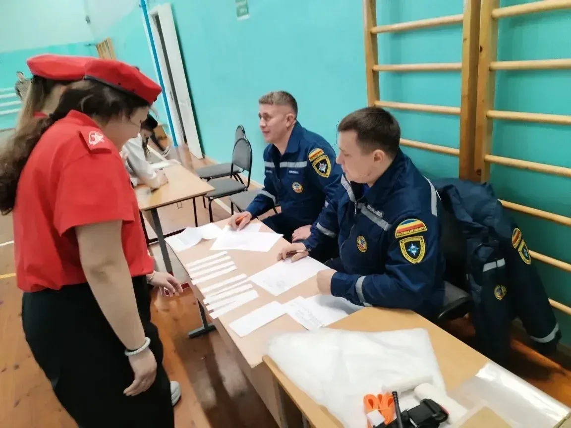 В школе № 8 города Миллерово прошел школьный этап Всероссийской военно-патриотической игры «Зарница 