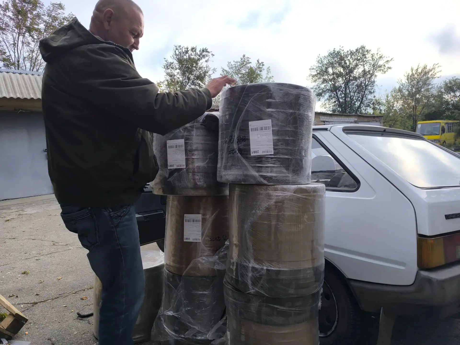 Члены акимовской волонтерской группы "Мы вместе с вами" Благотворительной Автономной Не...