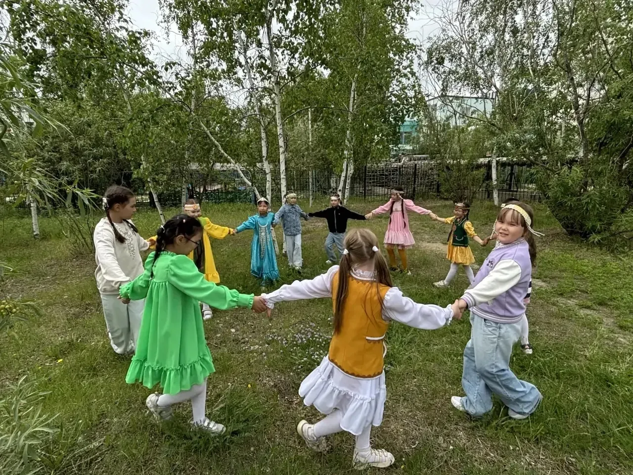 🌞 Праздник Ысыах в нашем лагере! 🌞

19 июня в нашем лагере мы отметили самый главный праздник в на