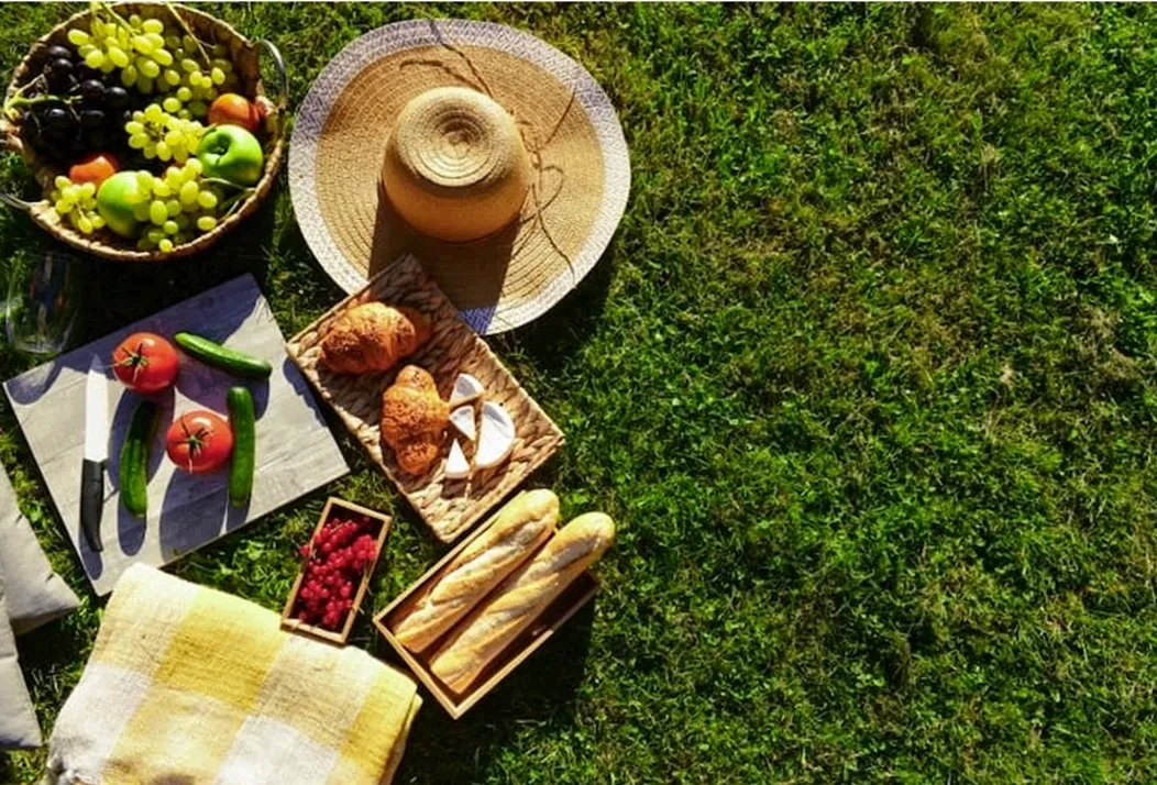 🥦Лето без отравлений: как безопасно хранить и готовить продукты.

Чтобы отдых не был испорчен, запо