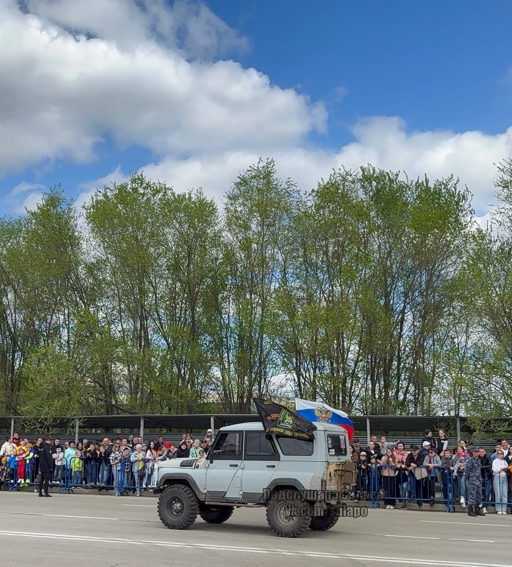 Автоколонна на параде в Салавате✌️  Подписаться на Подслушано Салават