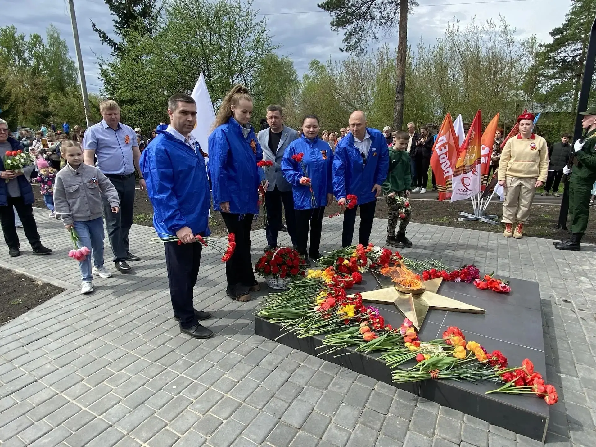 ⭐ Вечный огонь памяти в селе Кривандино В День Великой Победы в селе Кривандино Шатурского городског