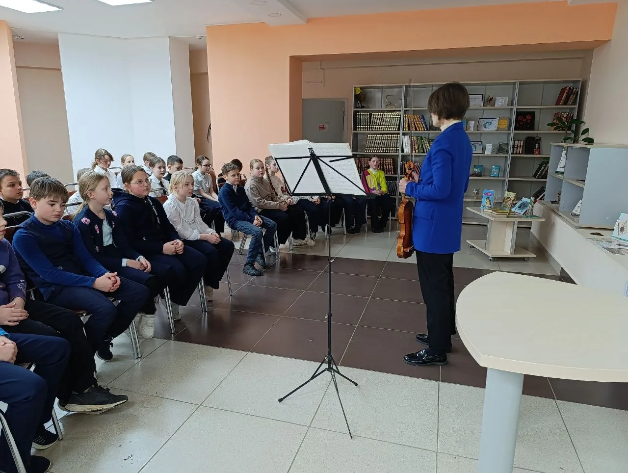🎻9 февраля 2026 года в библиотеке №9 им. А.М. Васнецова для учащихся четвертого класса прошла встреч