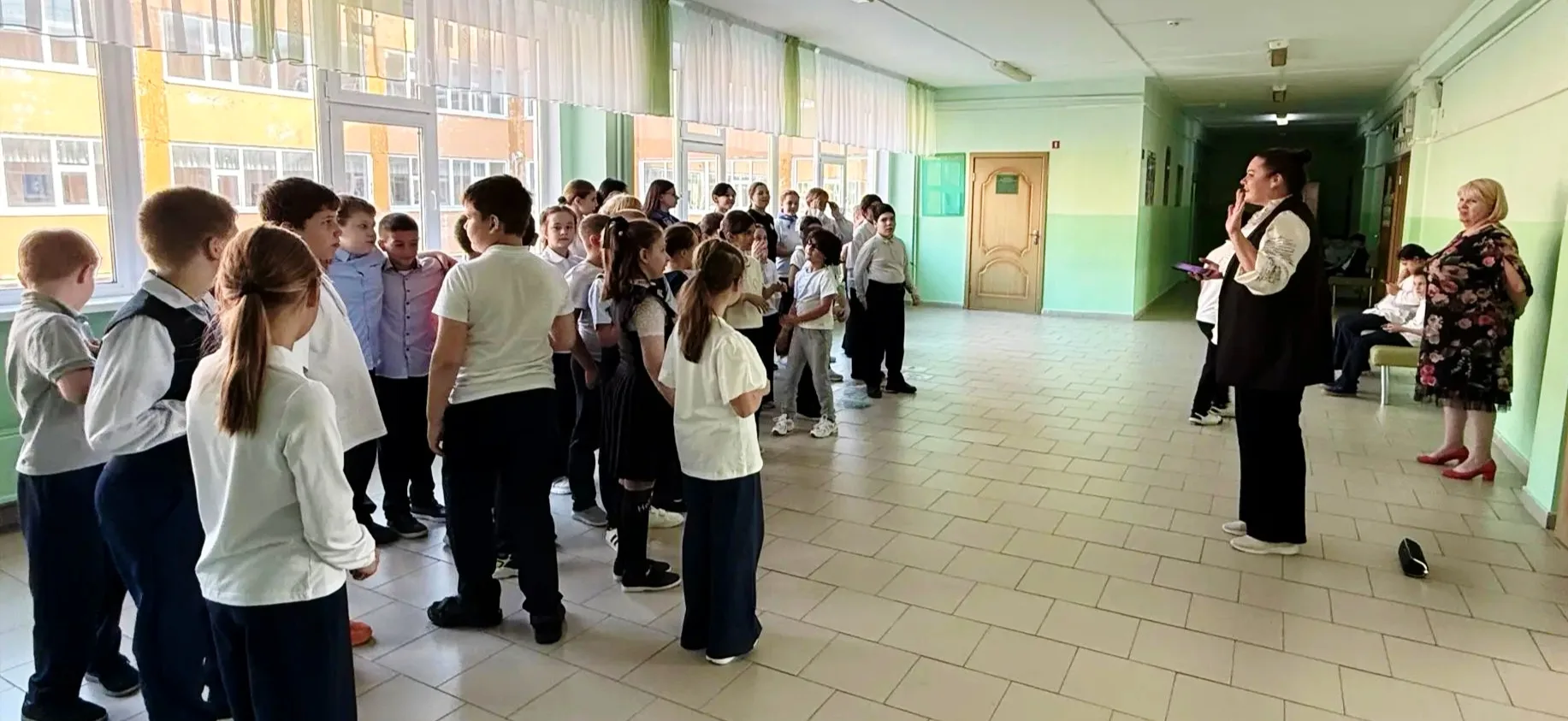 🏫 Сегодня, 1 октября, в нашей школе с большим воодушевлением отметили Международный де...