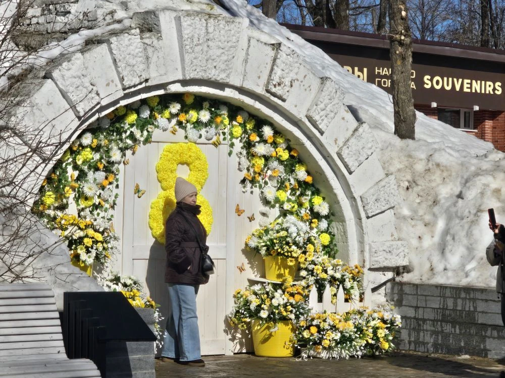 🌷Дорогие дамы, примите наши самые искренние поздравления с прекрасным весенним праздни...