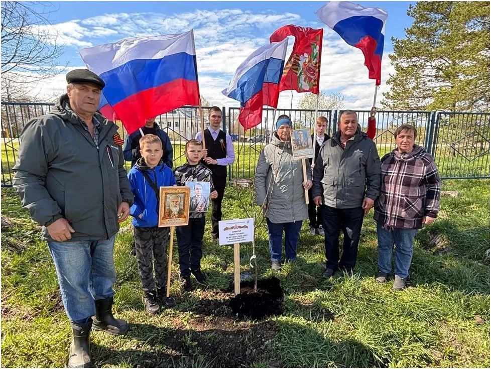 В Вологодской области завершился проект «Герои среди нас»: жители области высадили боле...