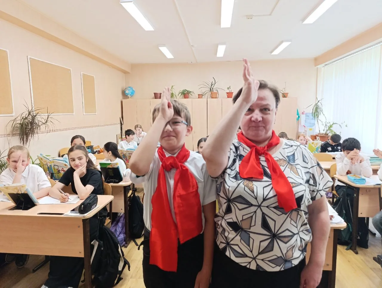 📆19 мая. День детских общественных организаций России!