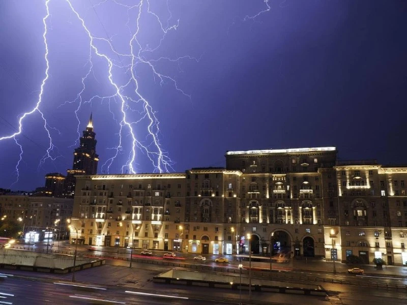 🌩️ В столице в ближайшие два дня ожидаются грозы. Такой прогноз опубликовал Гидрометцентр.

⭐ Москв