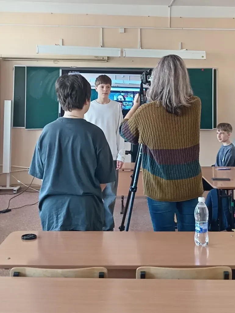 На каникулах на базе нашей школы прошла каникулярная  профильная смена детского ТВ «Медиаквант 22» т