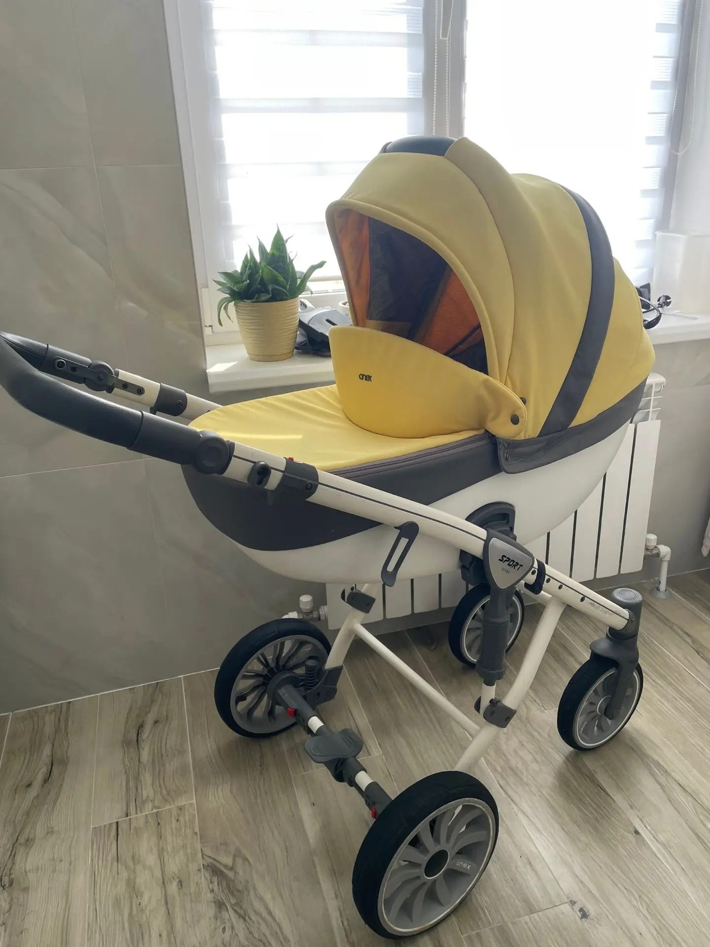 Продам коляску Anex Sport 3 в 1.