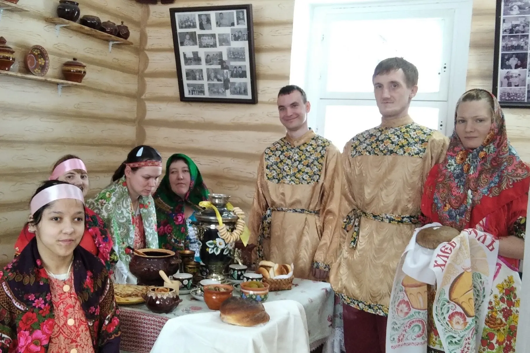 В рамках Года единства народов России в Доме социального обслуживания «Сосновая Роща» прошёл цикл ме