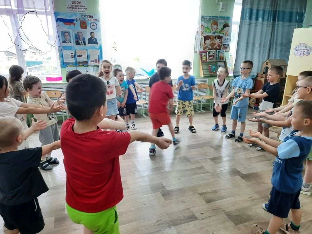 "День малоподвижных 
игр" в дежурной группе нашего детского сада.

👍День малоподвижных игр это прек