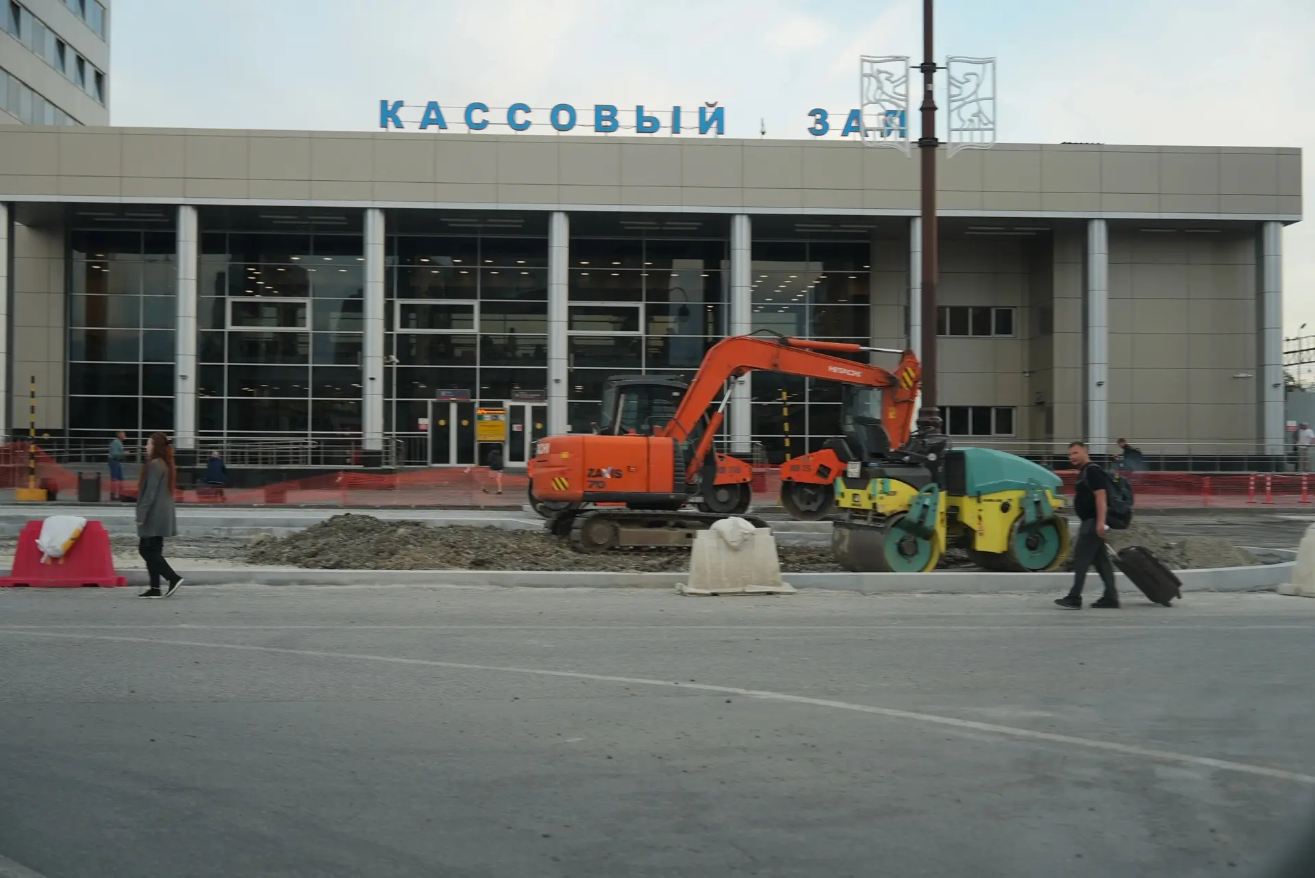 Привокзальная площадь Тюмени изменится впервые за десять лет

Там появится выделенная полоса для авт