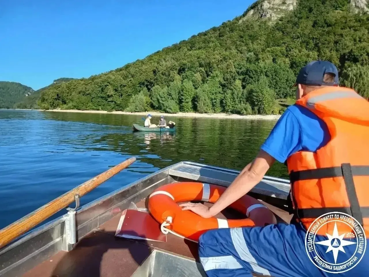 Чудо на Нугушском водохранилище: спасатели вытащили из воды троих, включая ребёнка