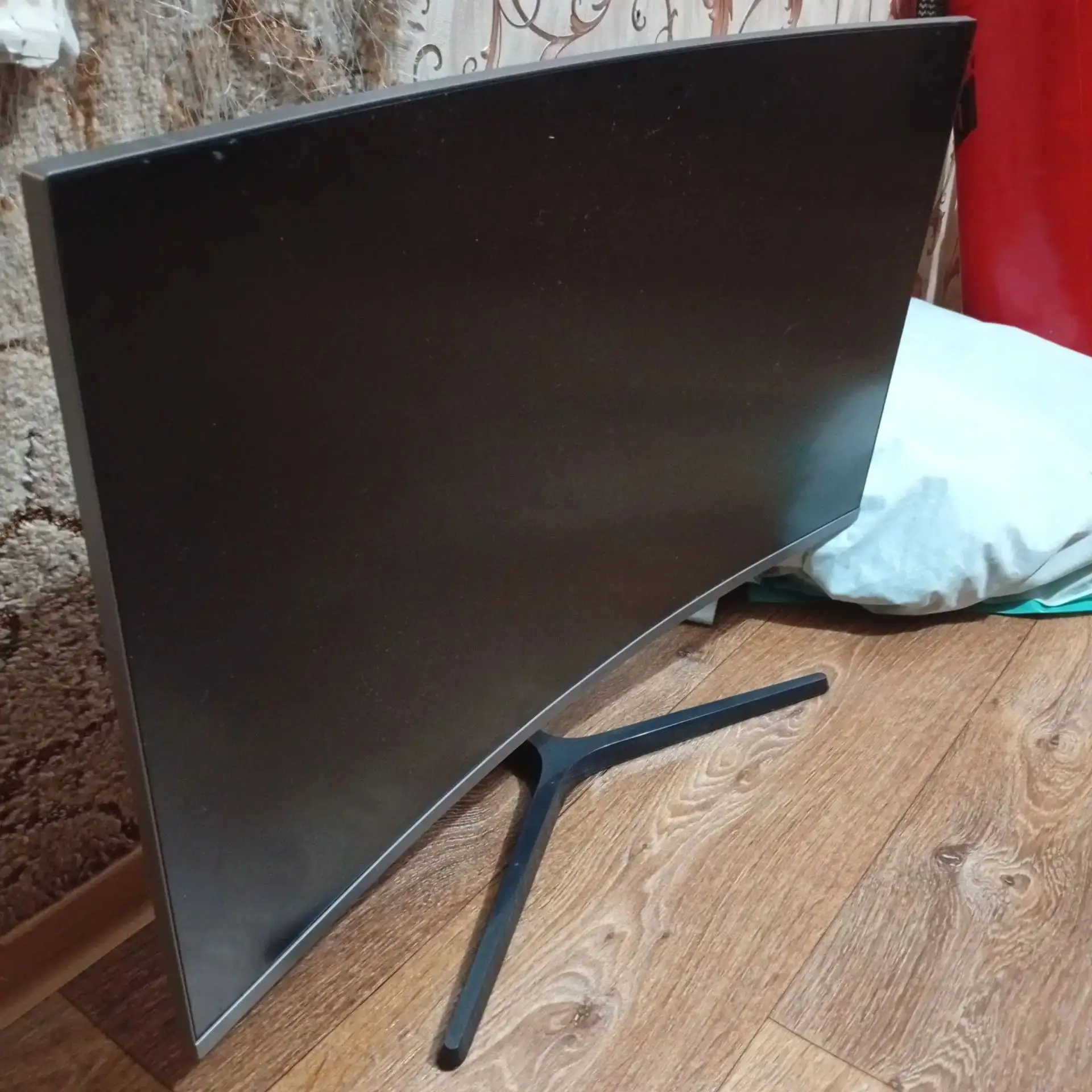 Продам. Монитор для ПК. Можно под восстановление или на запчасти. 3500. Торг приветству...