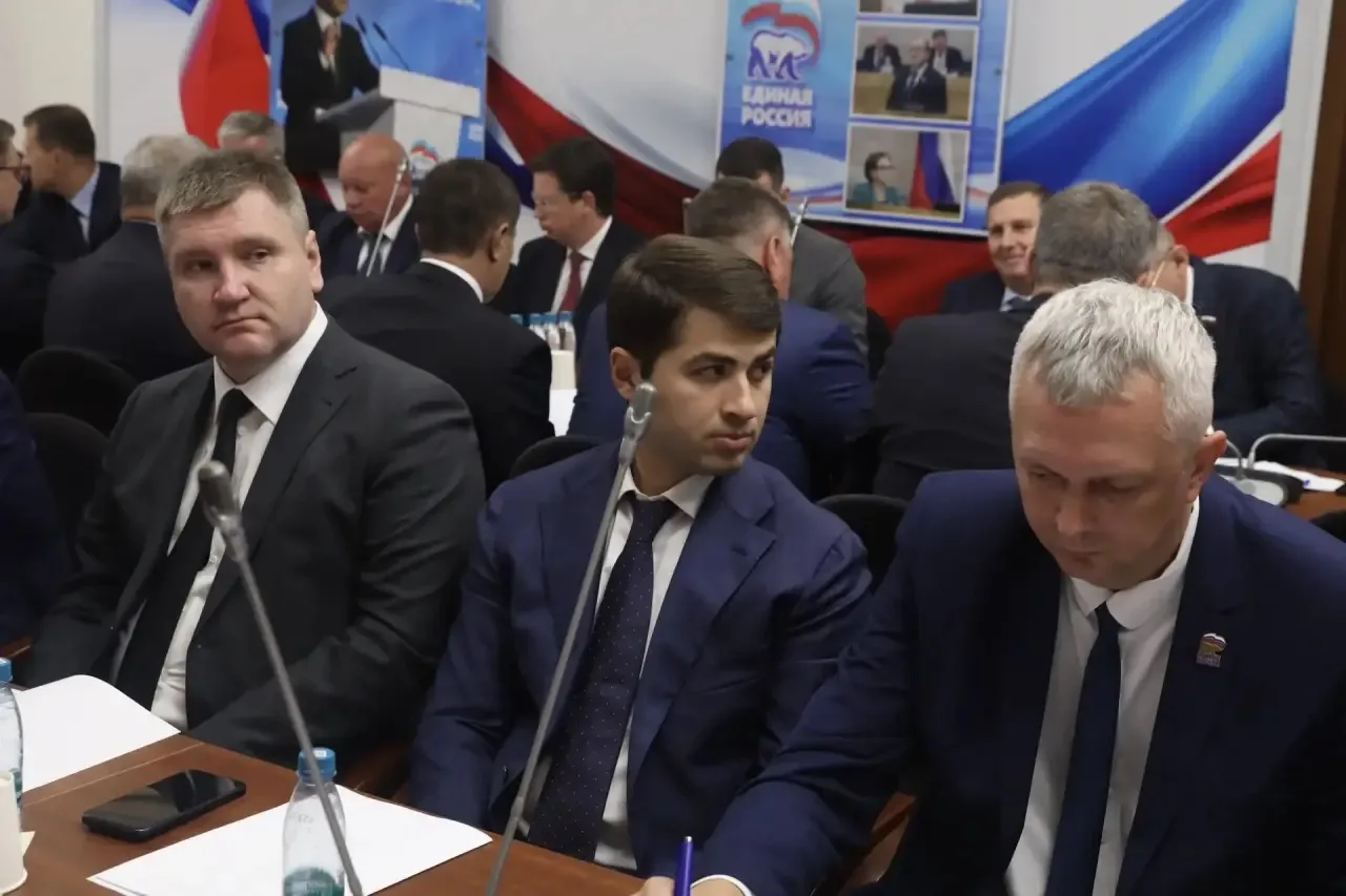 ✅ Депутат ГД РФ от Кировской области Андрей Березин делится фото с первого заседания фр...
