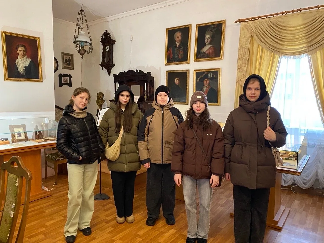 🏰Столица грозного царя оживает: как учащиеся нашей школы побывали в Александрове🧳🔎     Когда учебник