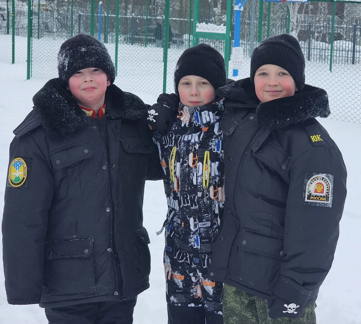 "Зимние забавы" в День кадета России.  Зимние кадетских игры давно стали традиционными. Дружба и бра