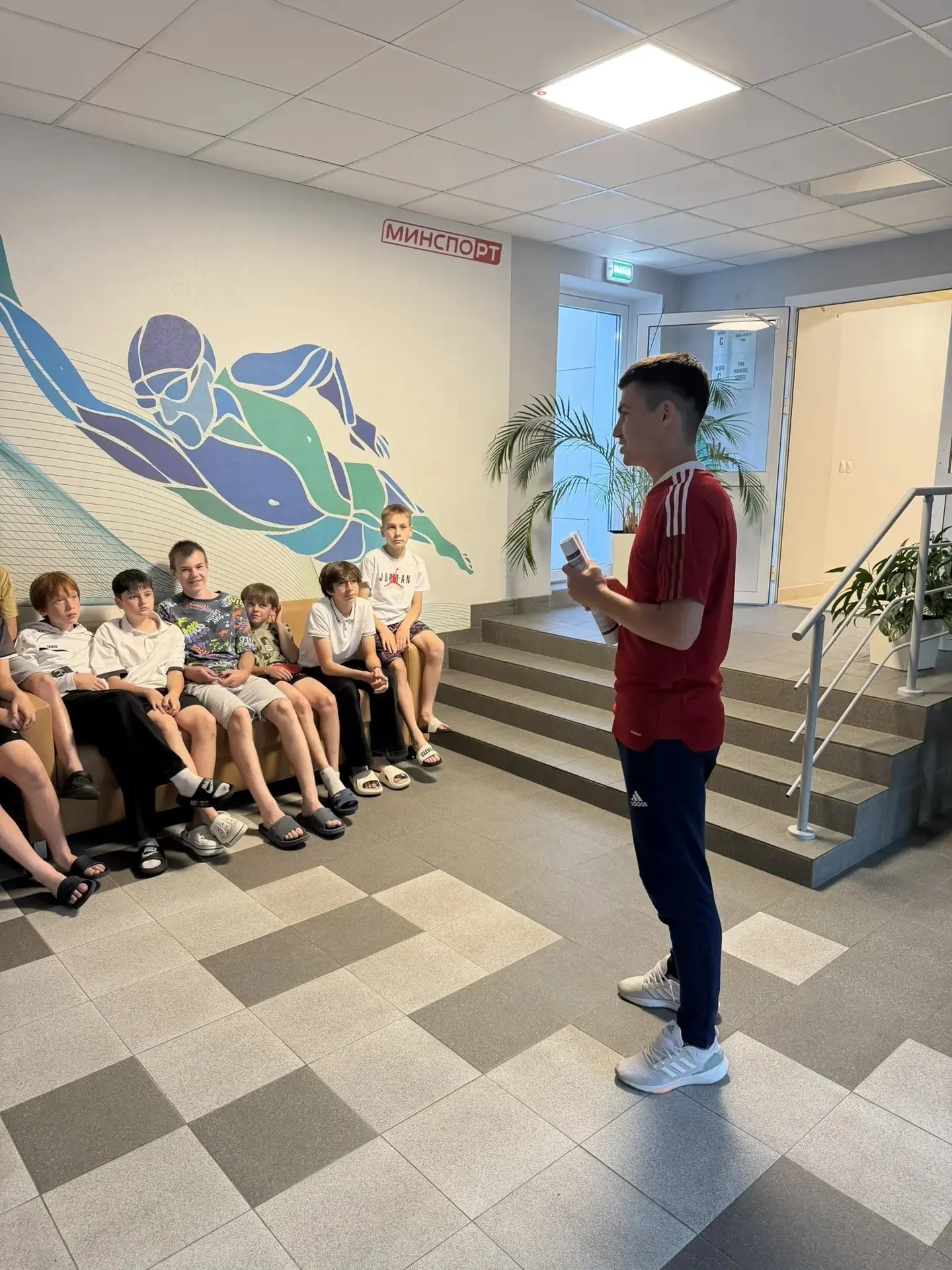 🌿В рамках ежемесячника "Жизнь без наркотиков" в нашей спортивной школе прошли важные беседы. В ходе
