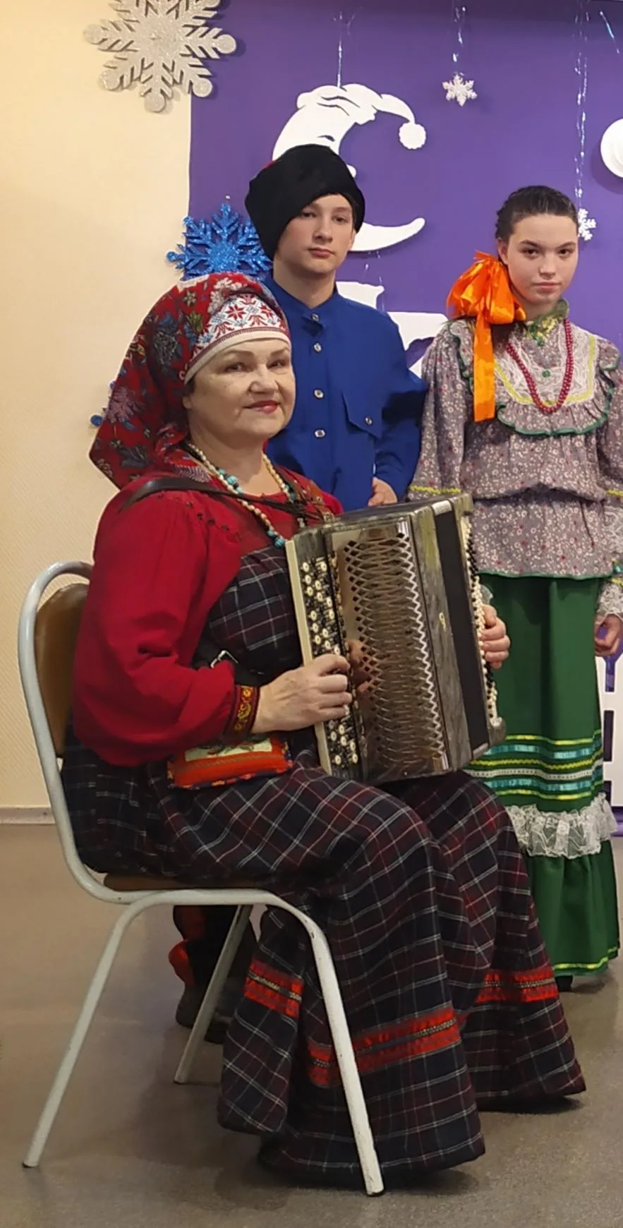 🥳Поздравляем с днём рождения педагога дополнительного образования, концертмейстера школьного фолькл