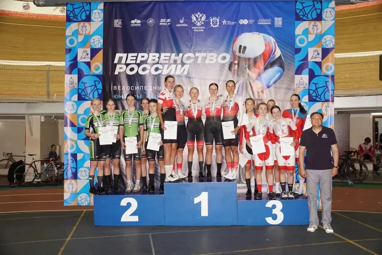 🚴‍♀️ На велотреке «Локосфинкс» продолжаются старты первенства России по велосипедному спорту на тре