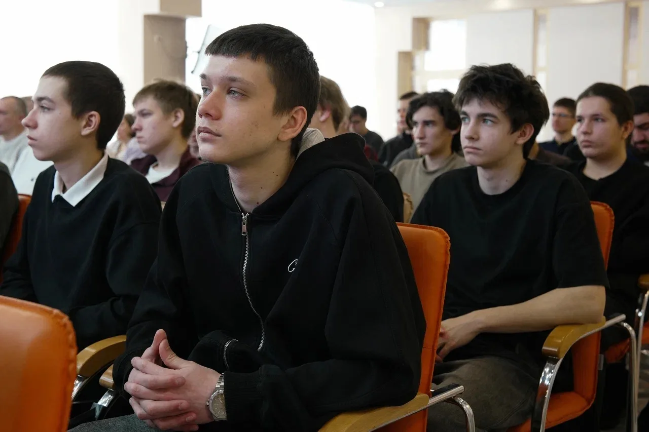 ⚡ КИИМО на панельной дискуссии о развитии технологий БАС.  Сегодня в Центре опережающей профессионал
