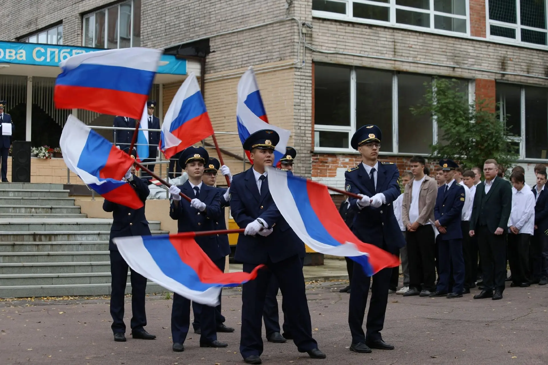 Сегодня в Выборгском филиале им. С.Ф. Жаворонкова СПбГУ ГА в честь Дня знаний  состояла...