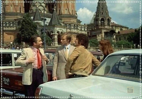 - А невеста у тебя есть?