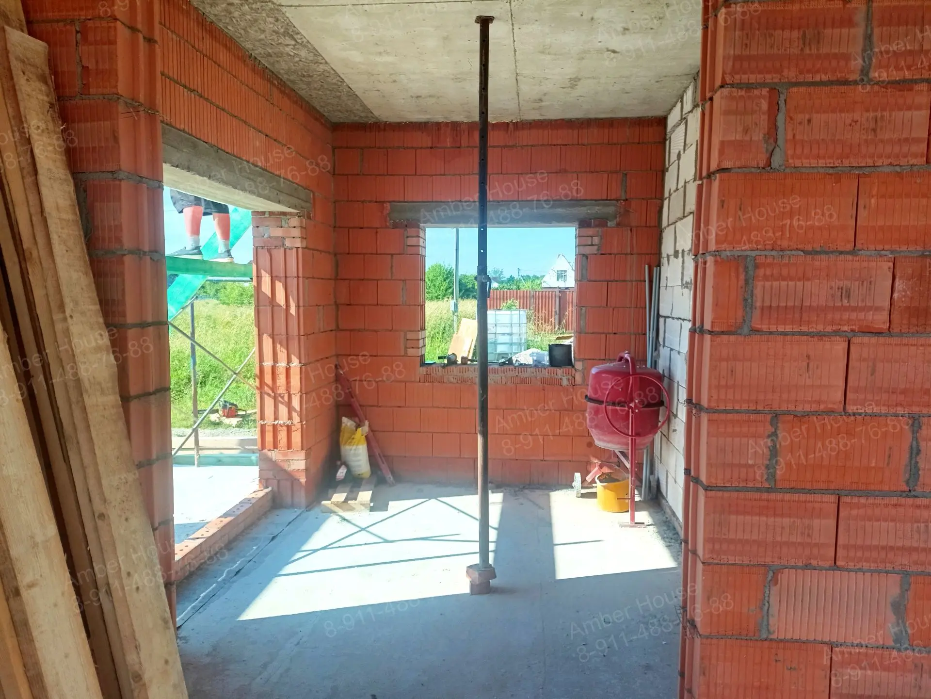 Дом 178 м² из керамо блока в пос. Приморье, построили монолитную лестницу и полным ходо...