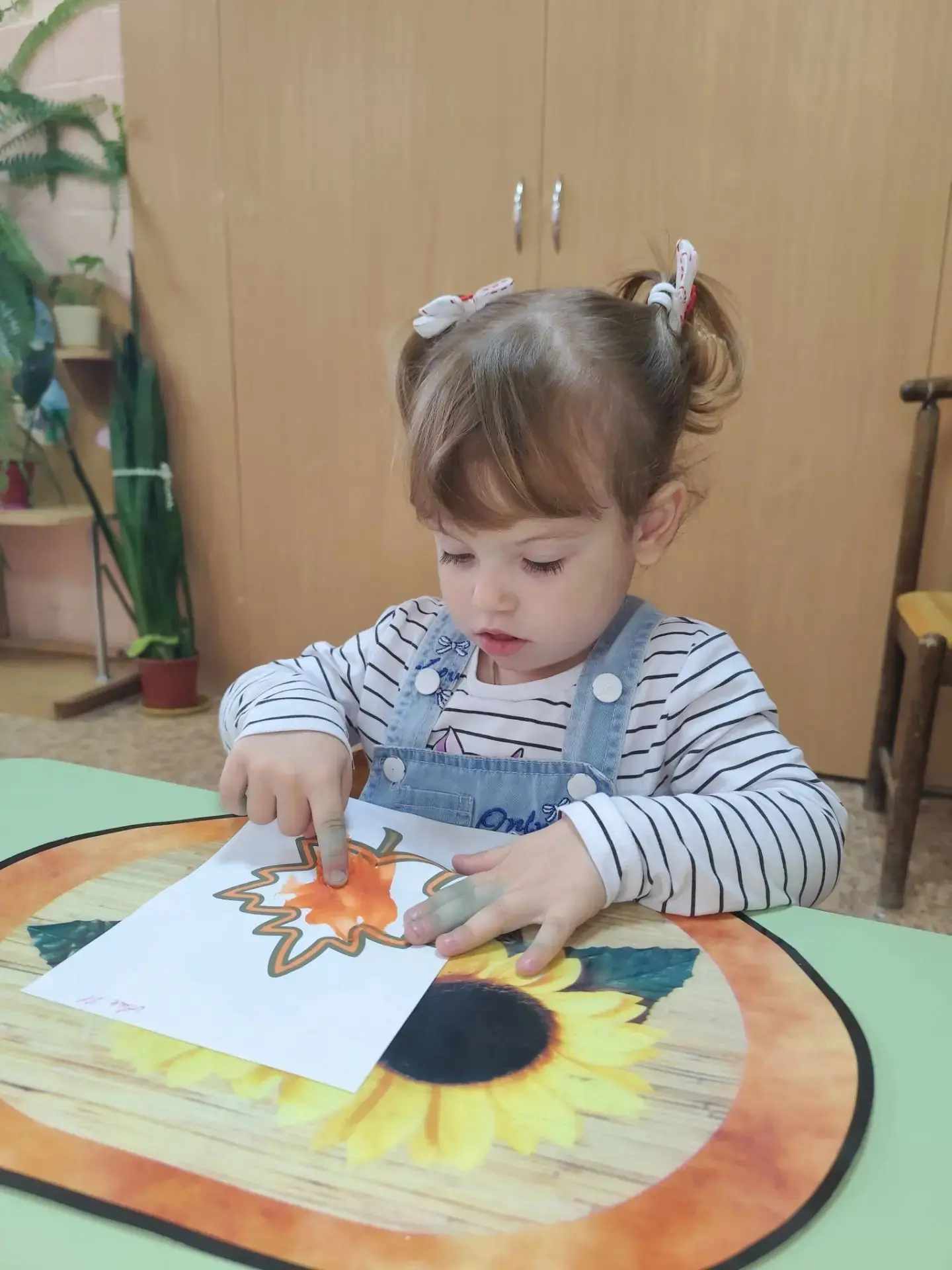 🍁 У малышей ясельной группы — осеннее творчество!