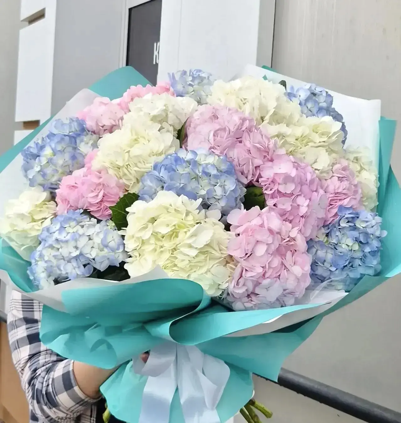 Сделайте праздник красивее 🌷 Пишите в директ для заказа
──────────────
Работает доставка 
+7 (950) 