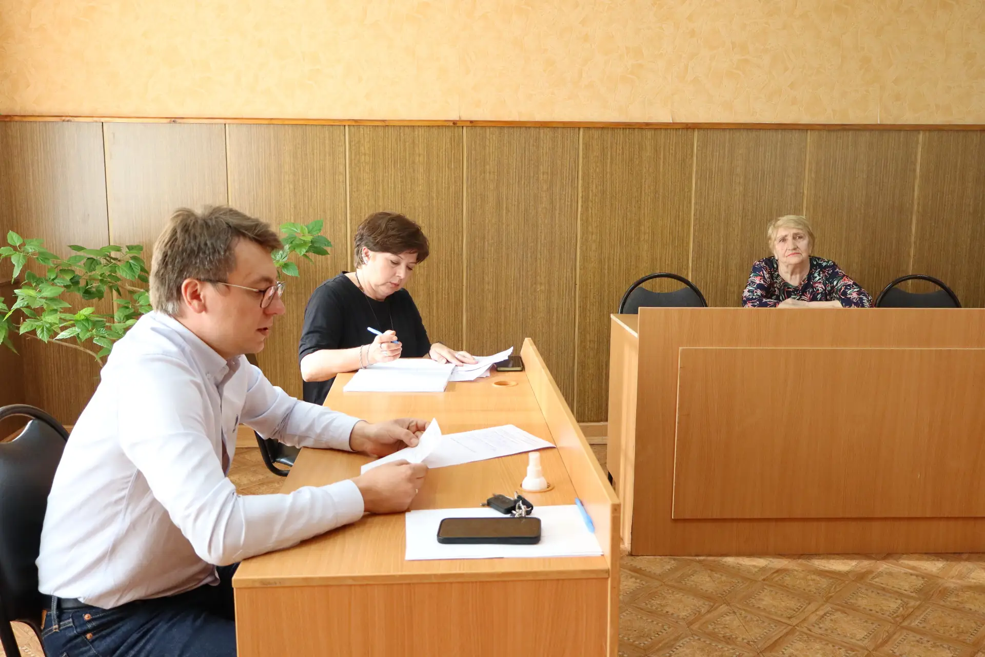 Провел очередной личный прием граждан.