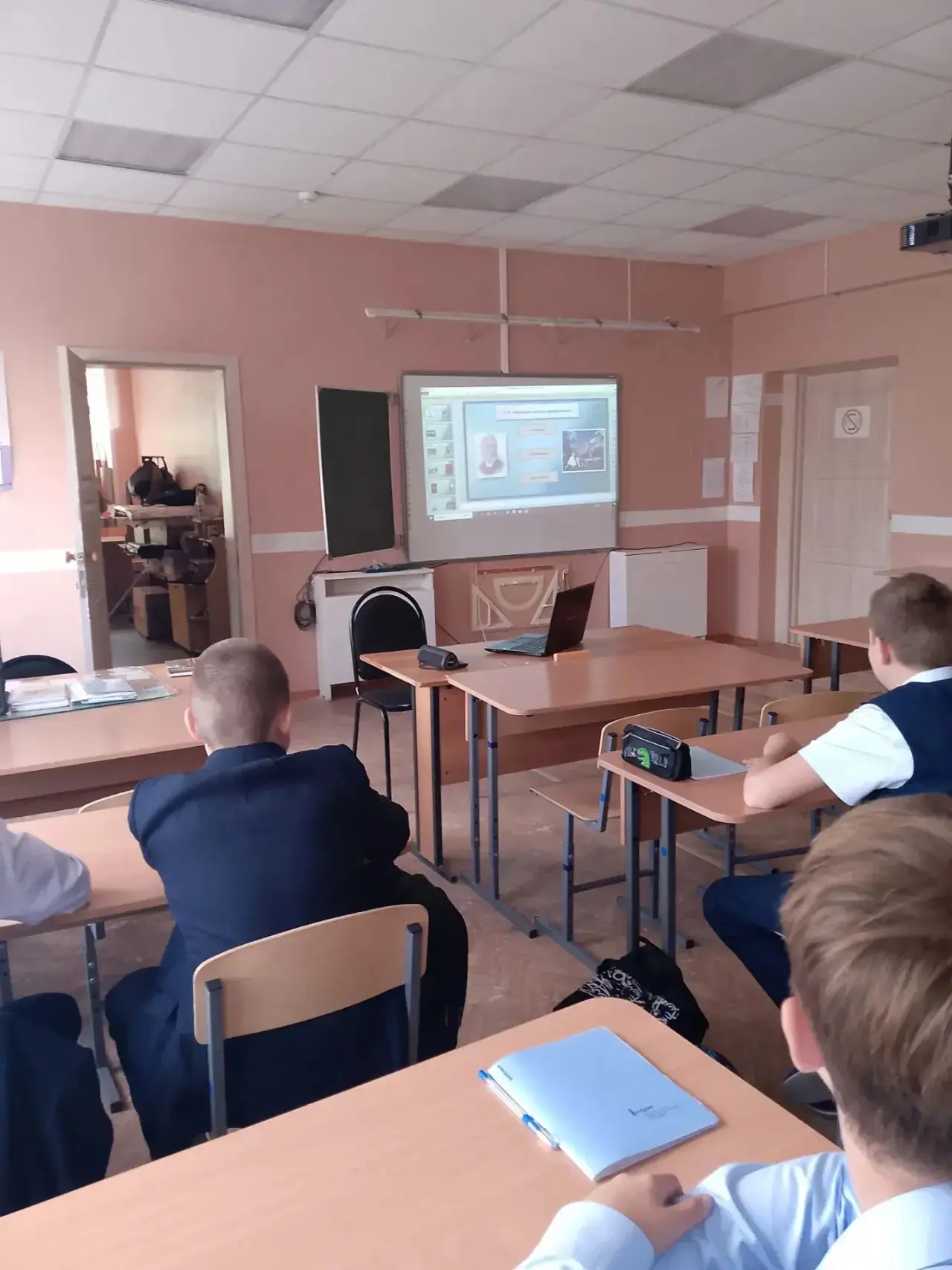 1 октября в нашей школе отметили Международный день музыки!