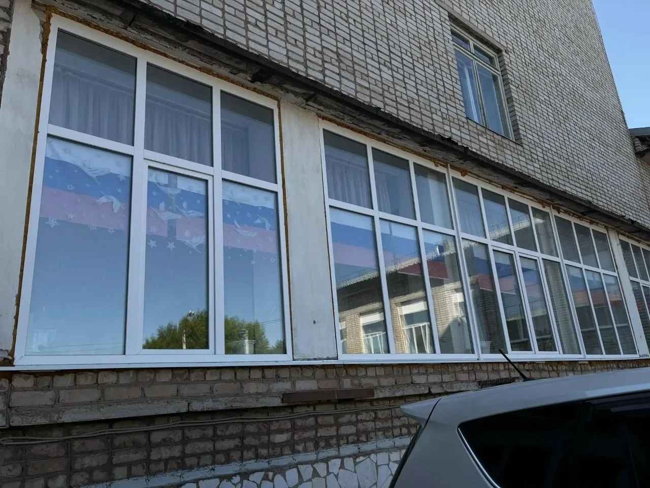 Октябрьский многопрофильный профессиональный колледж В ЦВЕТАХ ТРИКОЛОРА!
Мы участвуем в акции «Окна 