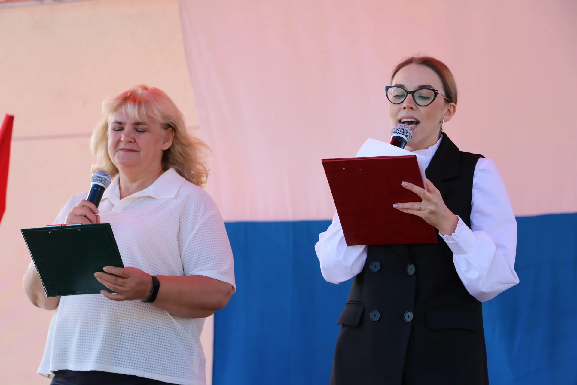 🔵В Палане прошел торжественный митинг «Флаг страны моей России»🇷🇺