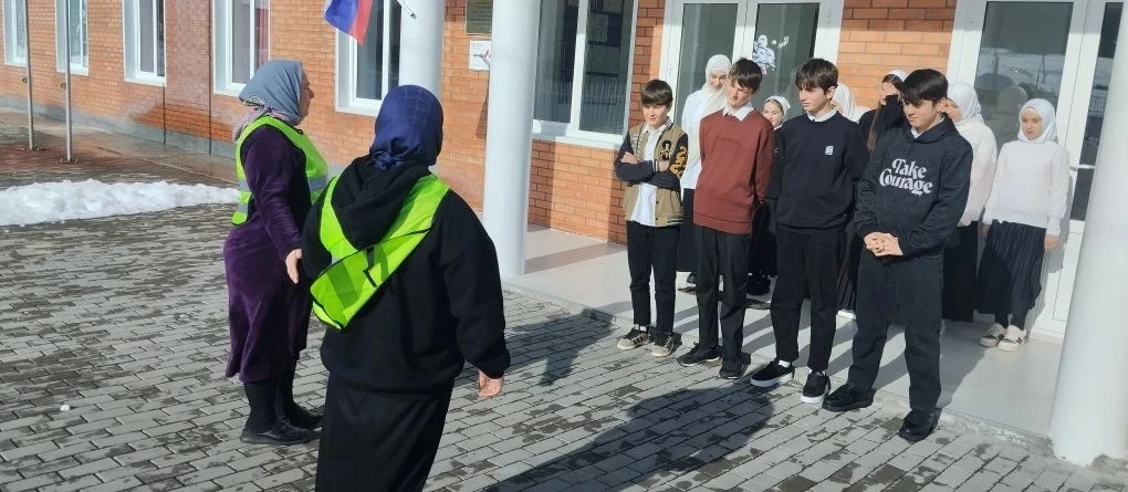 В целях недопущения детского дорожно-транспортного травматизма и привлечения внимания о...