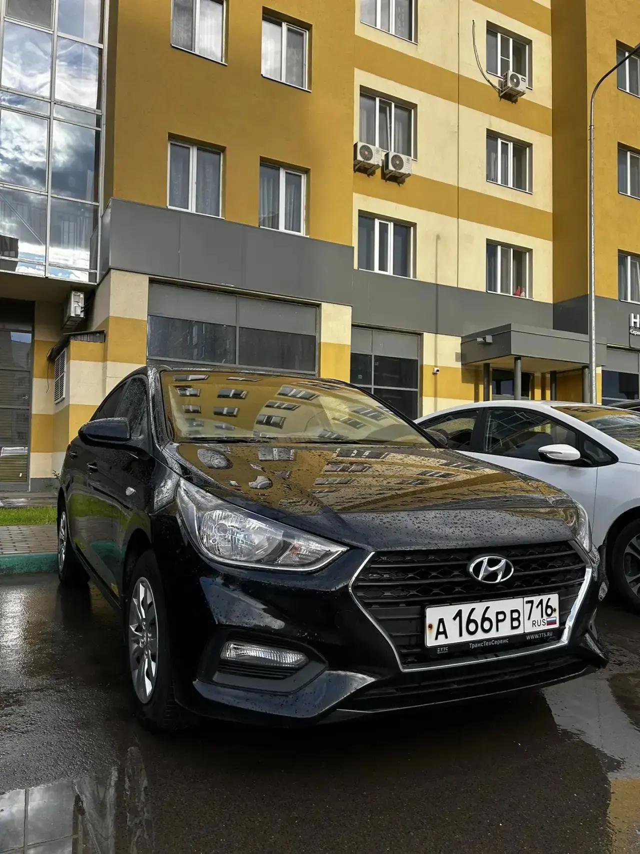 Продаётся Hyundai Solaris. 2018 гв., 1.6 АТ 123 лс. климат, комплектация Comfort + Advanced. Пробег 