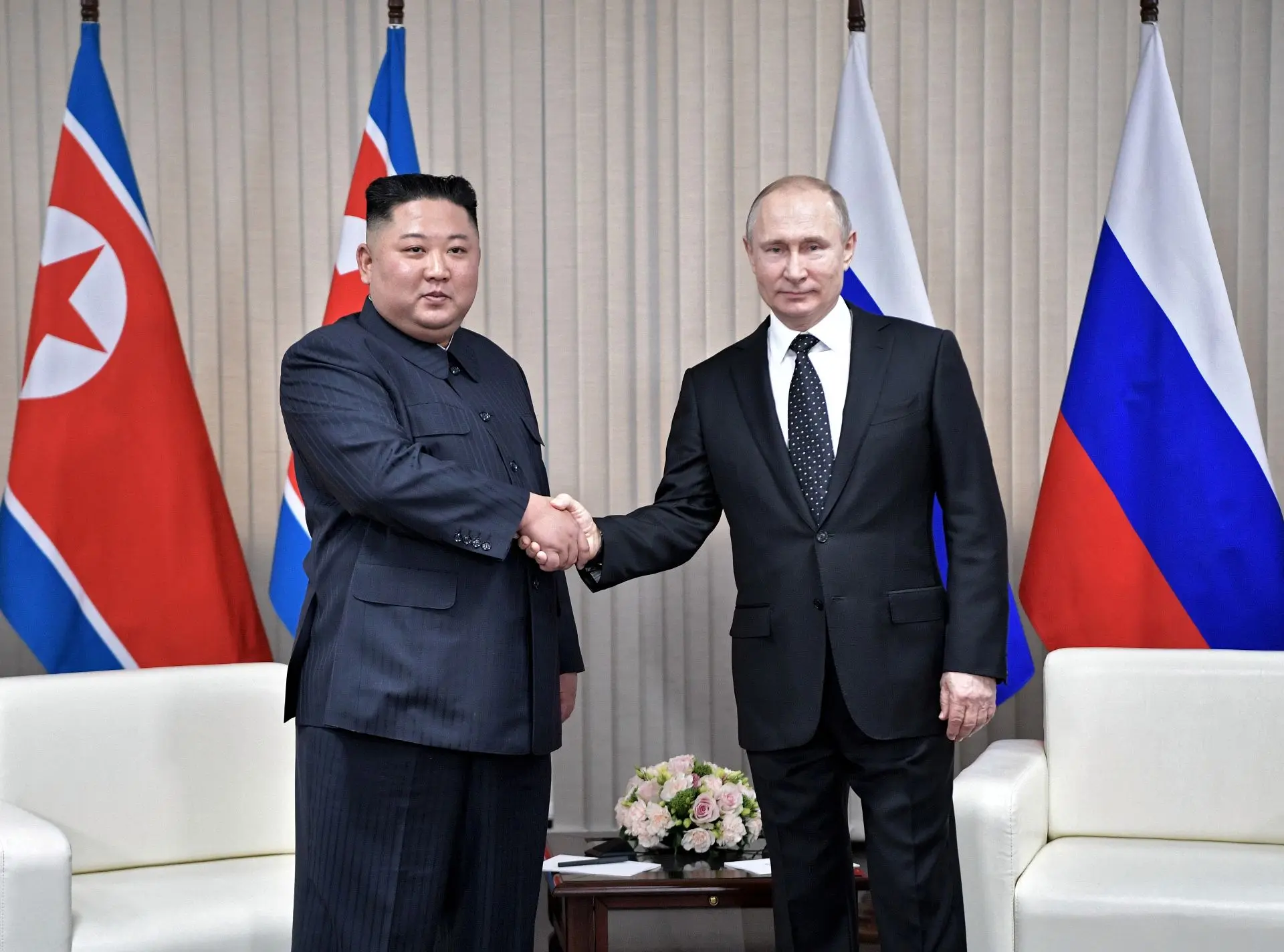 🇷🇺🇰🇵Председатель КНДР Ким Чен Ын поздравил президента России Владимира Путина с дне...