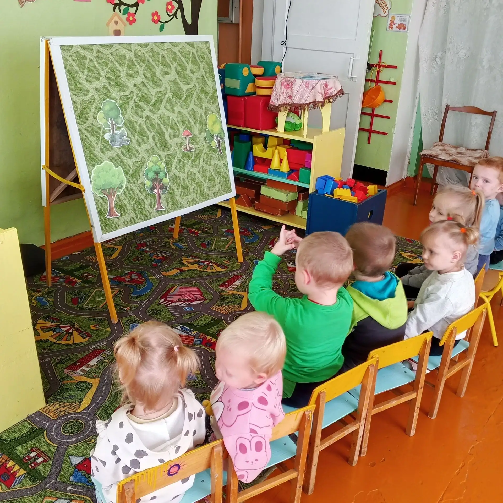 Сегодня в нашем детском саду для самых маленьких зрителей состоялось настоящее волшебно...